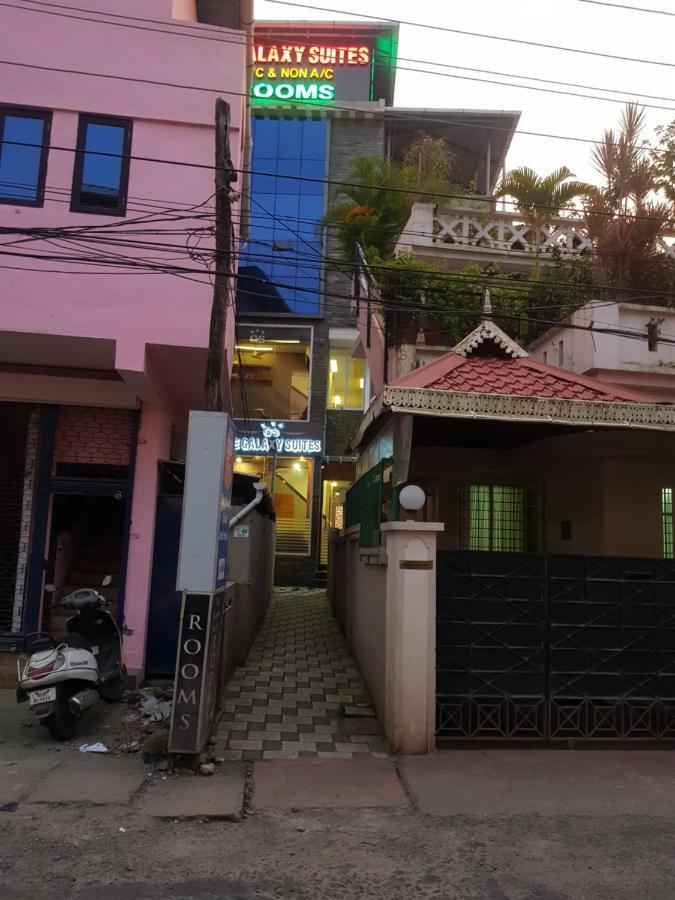 The Galaxy Suites Kochi Extérieur photo