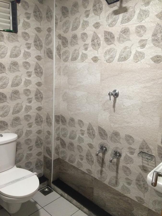 The Galaxy Suites Kochi Extérieur photo